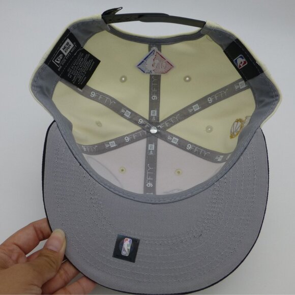 Golden State Warriors New Era 2022 NBA Champions Locker Room Snapback Hat - Picture 7 of 15